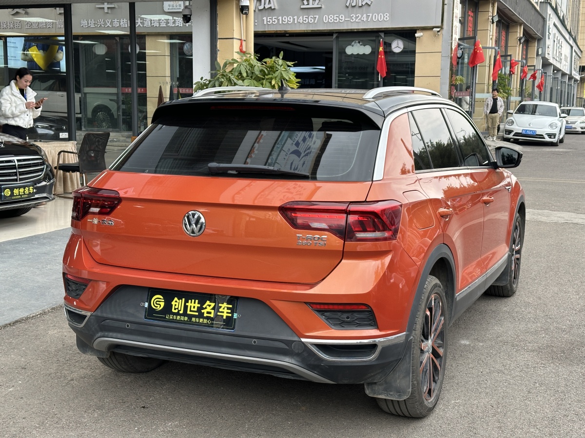 Volkswagen T-Roc 2018 car image #9