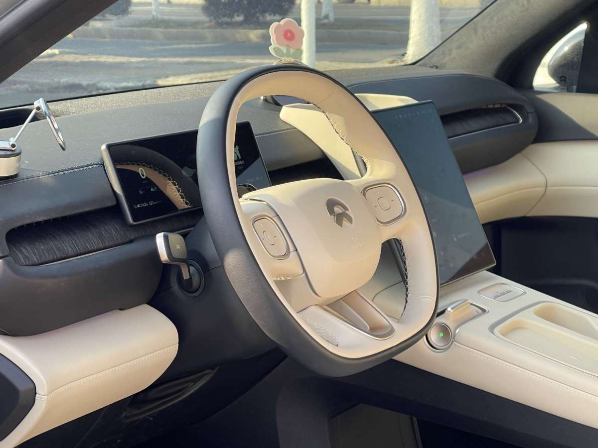 NIO 2025 car image #9