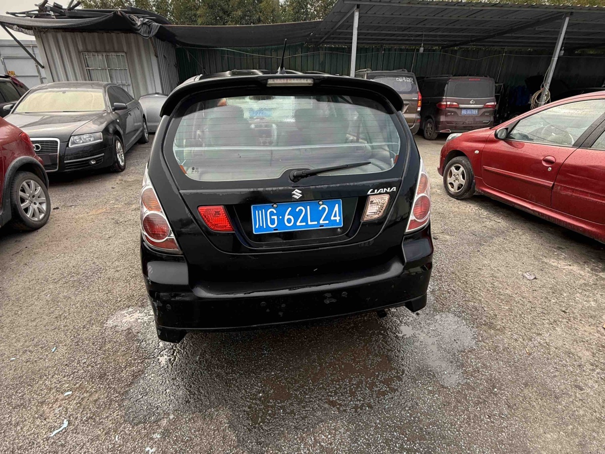 Suzuki Liana 2011 image de voiture #9