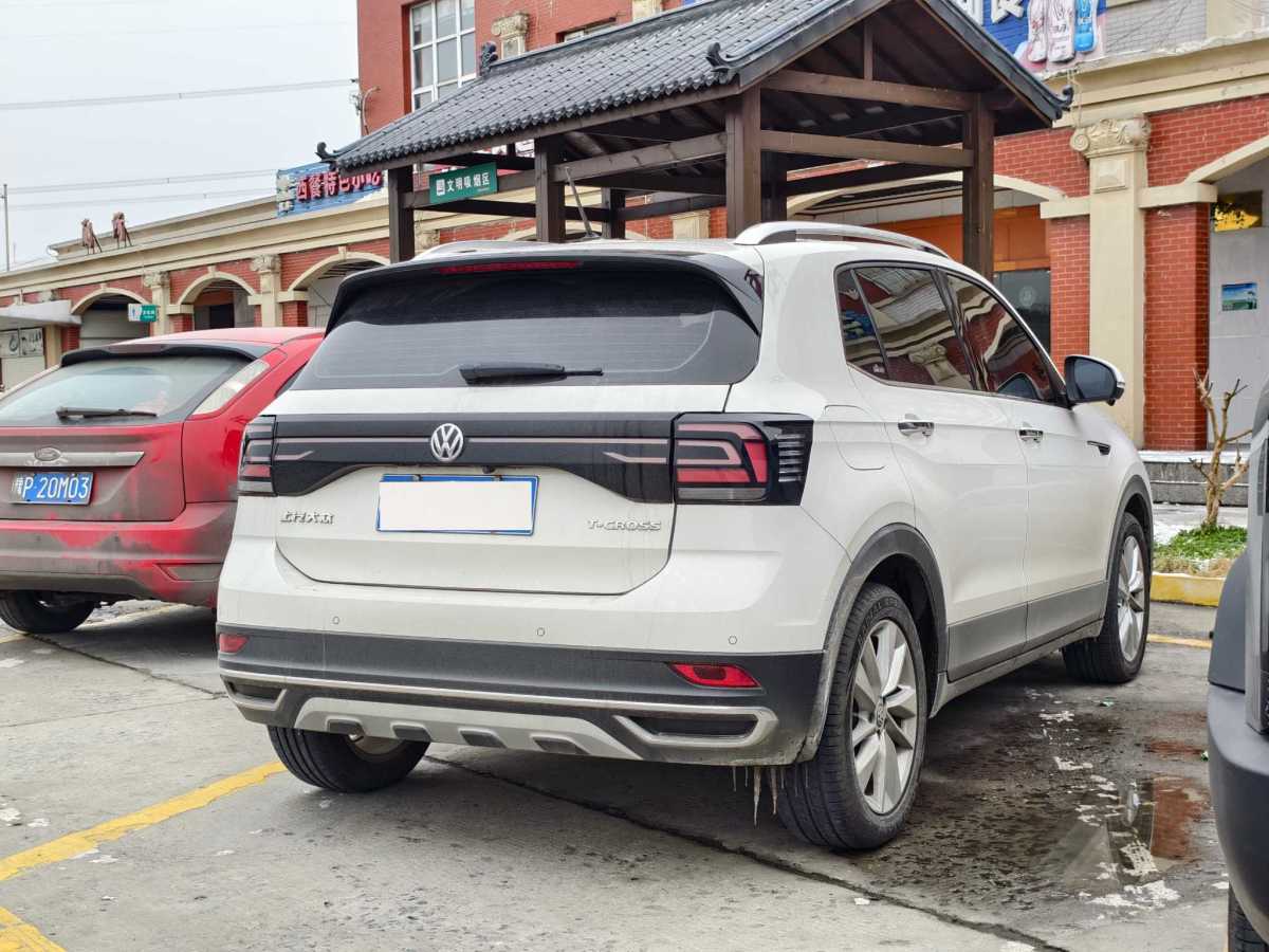 Volkswagen T-Cross 2020 car image #9