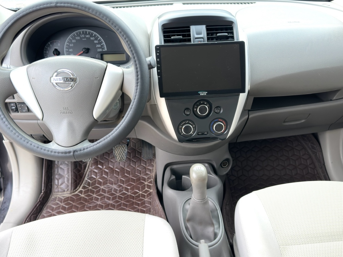 Nissan Sunny 2014 car image #9