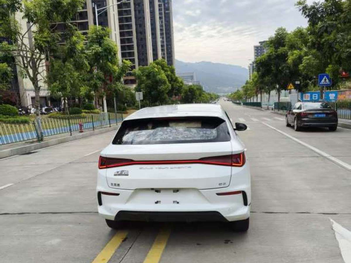 BYD e3 2020 car image #9