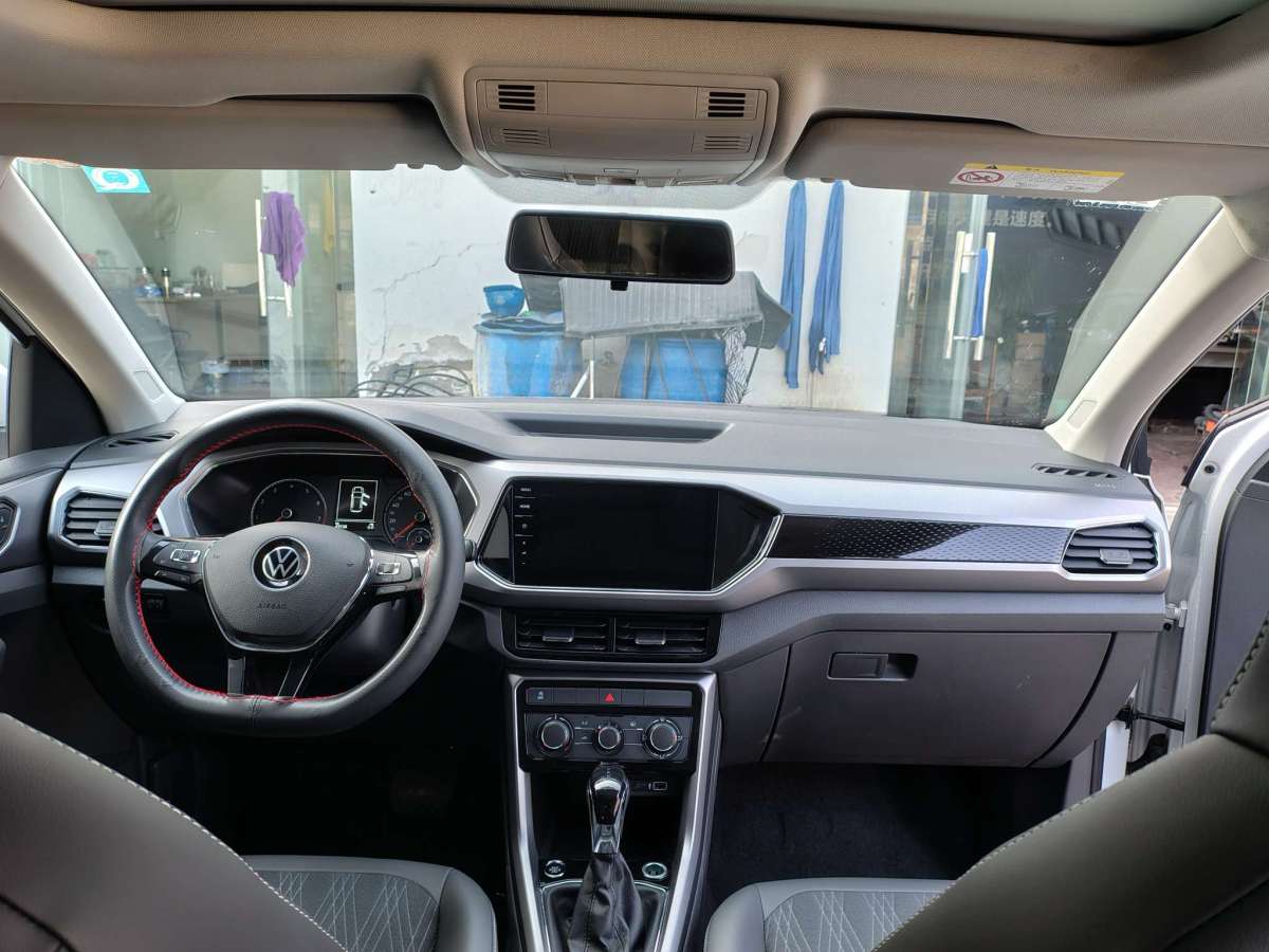 Volkswagen T-Cross 2021 #9 Volkswagen T-Cross 2021 car image #9