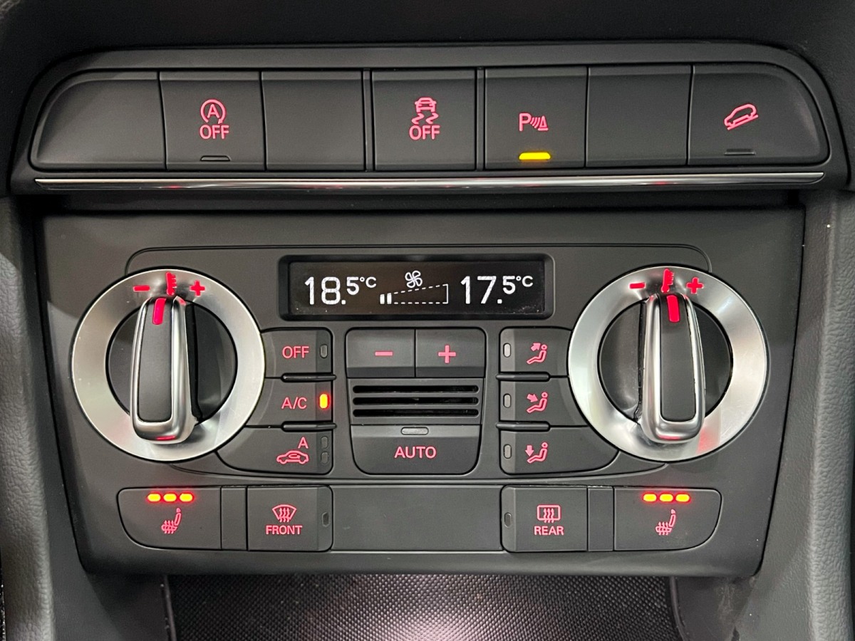 Audi Q3 2015 car image #9