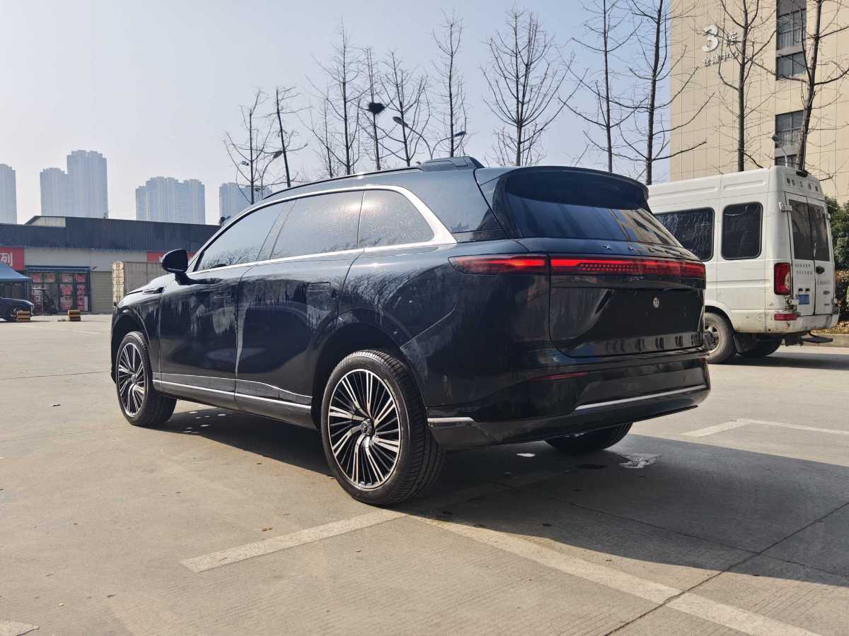 Xpeng G9 2024 immagine di auto #9