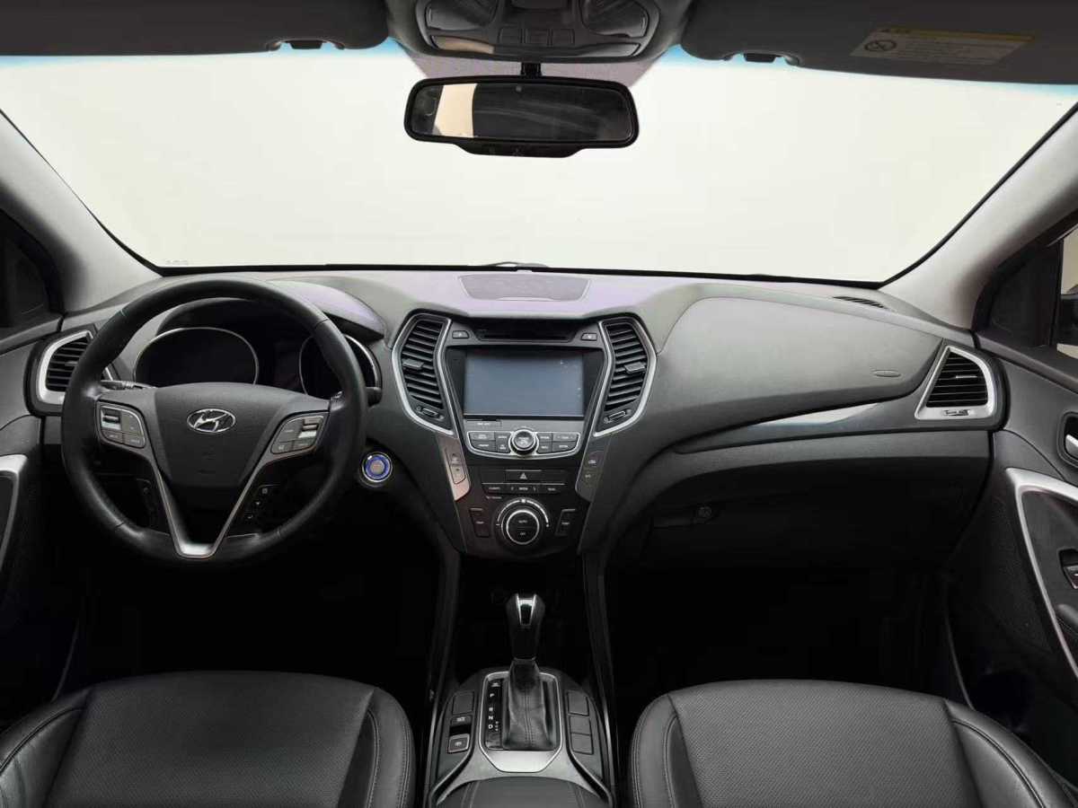 Hyundai Santa Fe 2015 #9 Hyundai Santa Fe 2015 car image #9