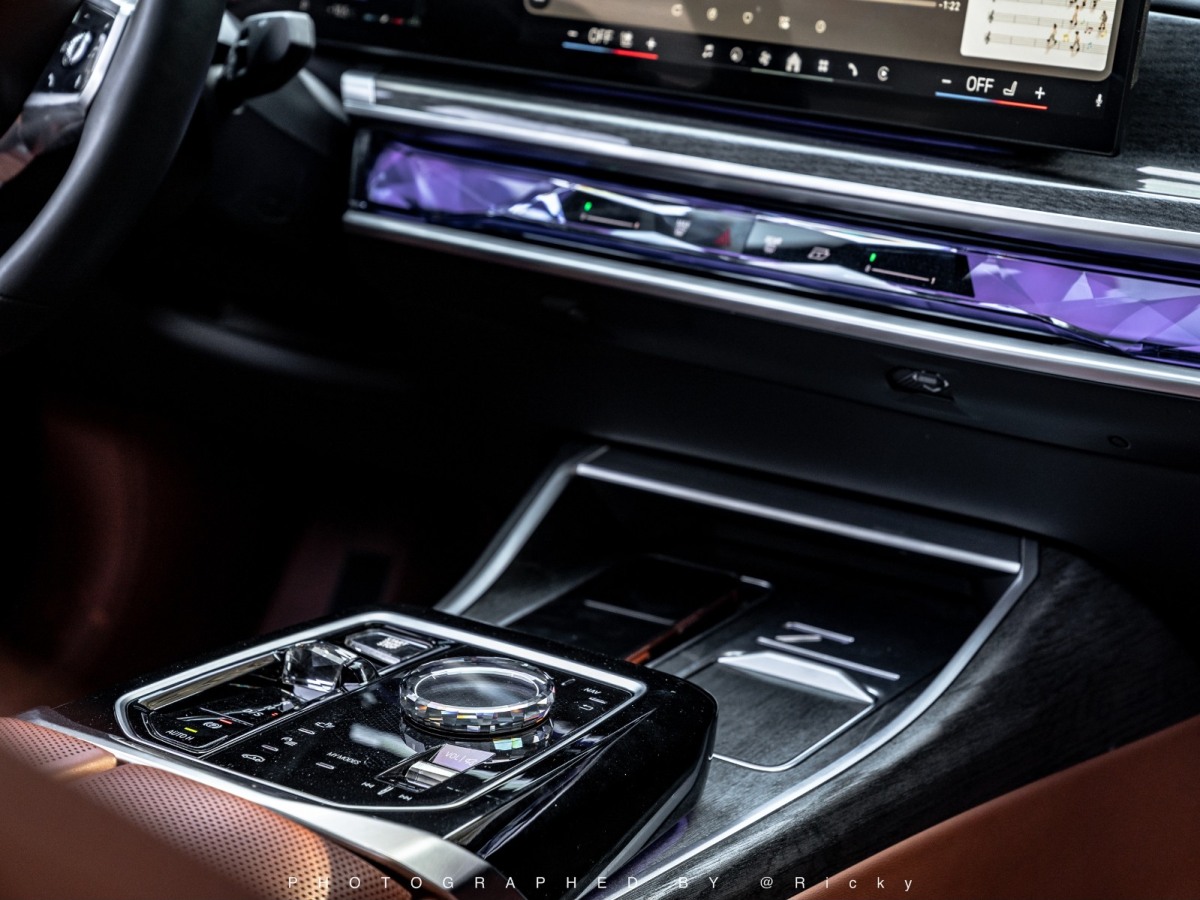 BMW 7 Series 2023 #9 BMW 7 Series 2023 car image #9