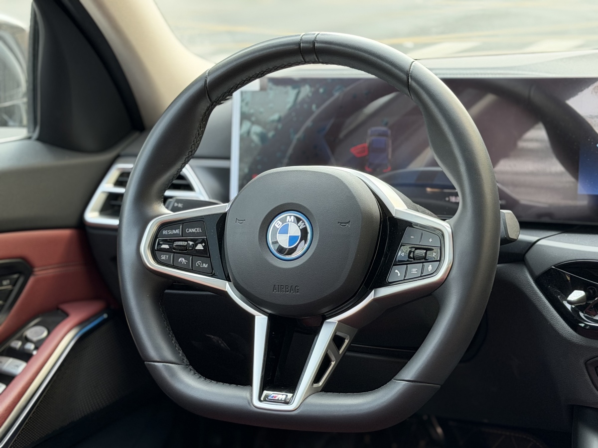 BMW i3 2024 car image #9