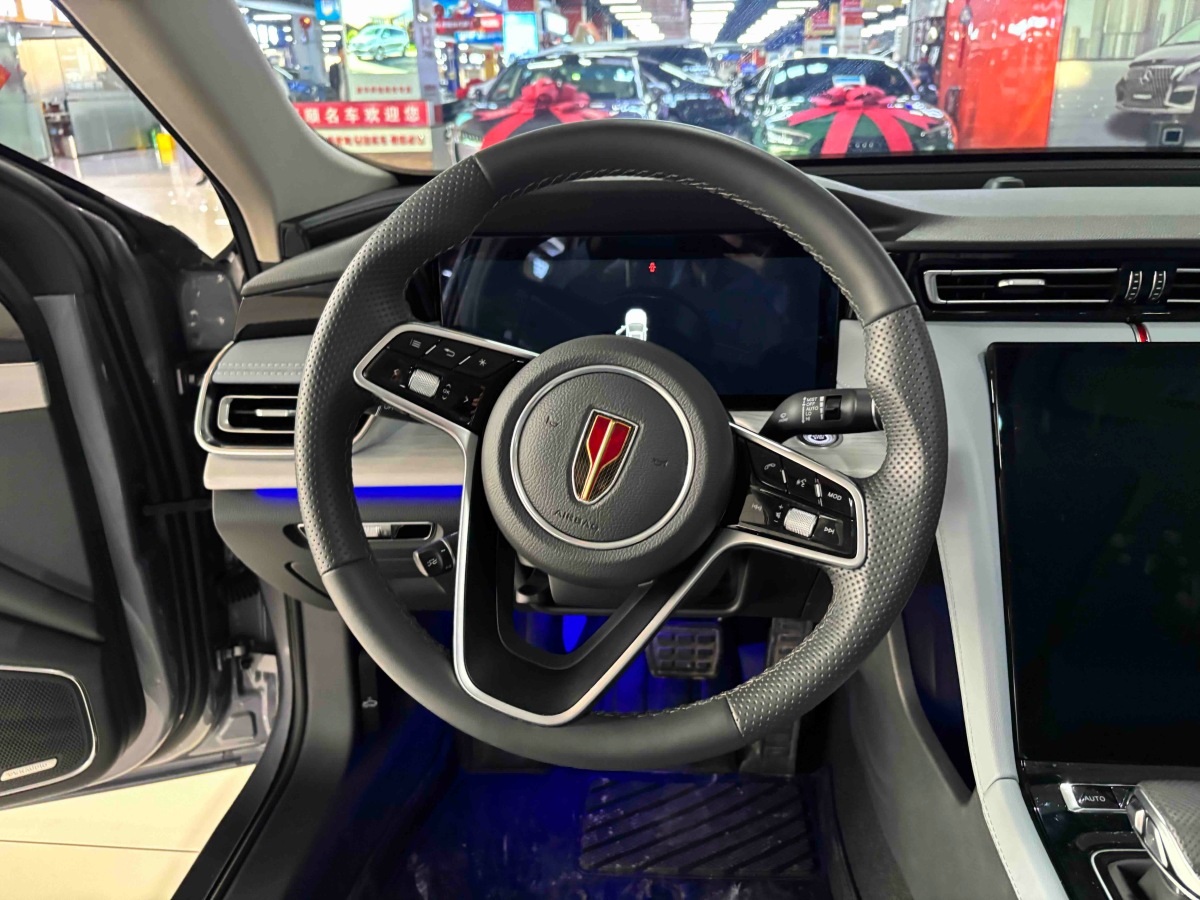 HongQi H5 PHEV 2025 #9 HongQi H5 PHEV 2025 car image #9