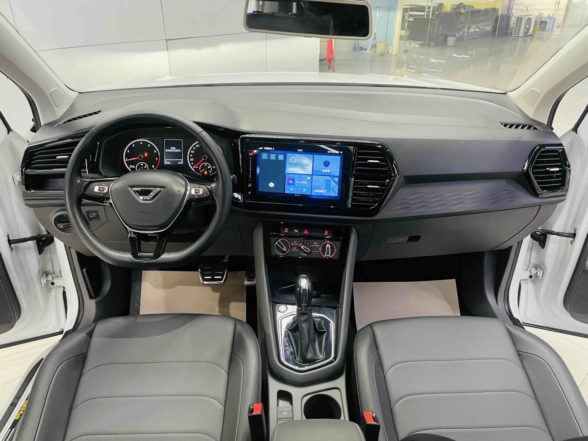 Jetta VS7 2020 car image #9