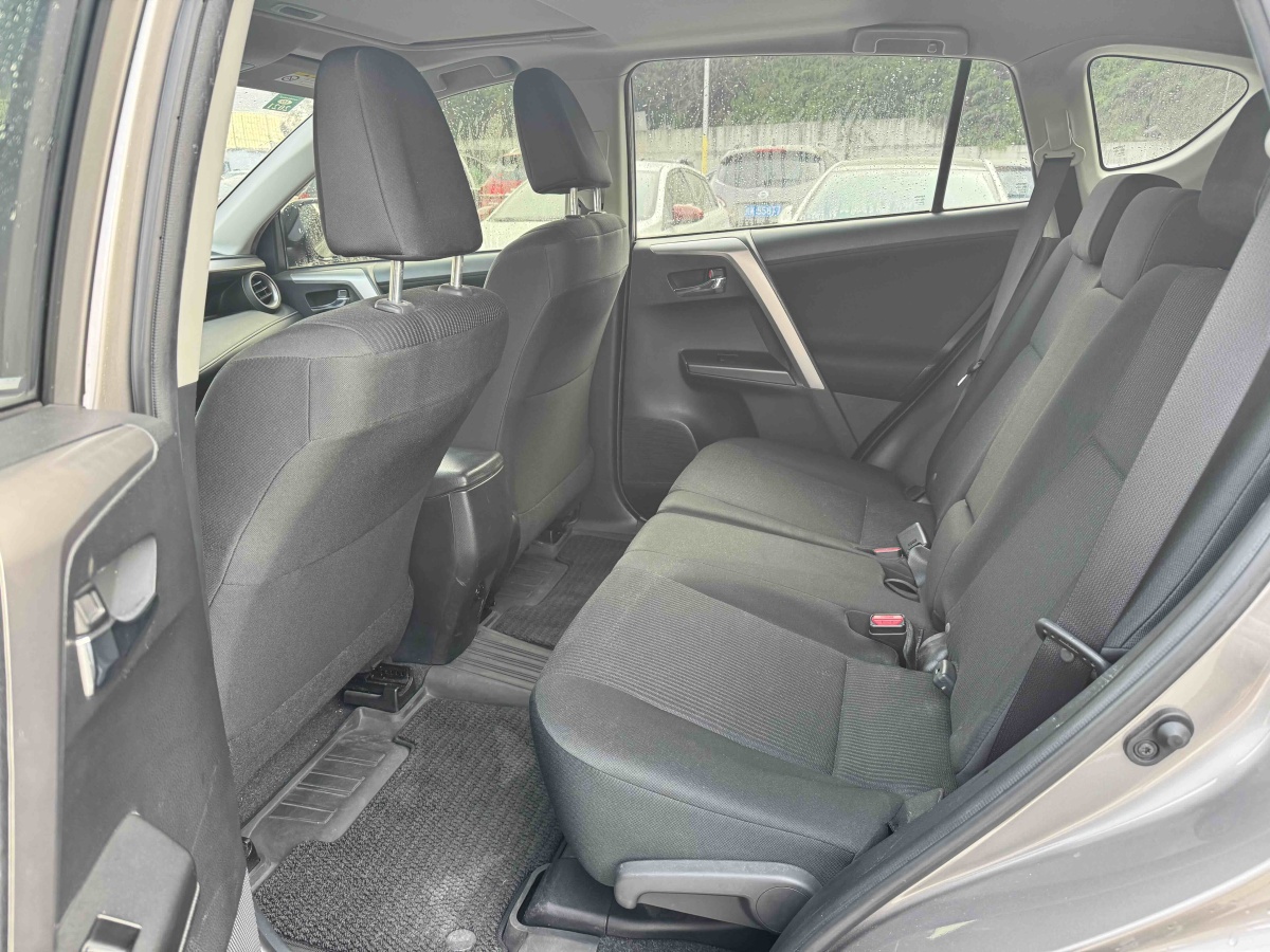 Toyota RAV4 2019 #9 Toyota RAV4 2019 car image #9
