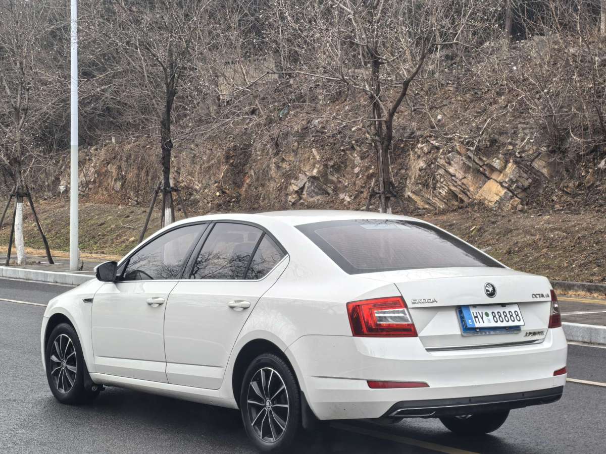Skoda Octavia 2017 #9 Skoda Octavia 2017 car image #9
