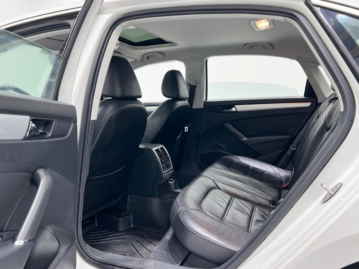 Volkswagen Passat 2015 car image #9