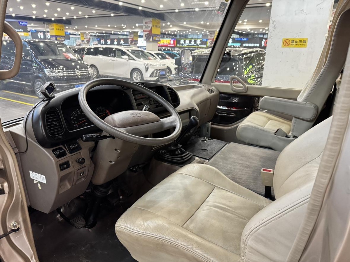 Toyota Coaster 2011 #9 Toyota Coaster 2011 imagen de coche #9