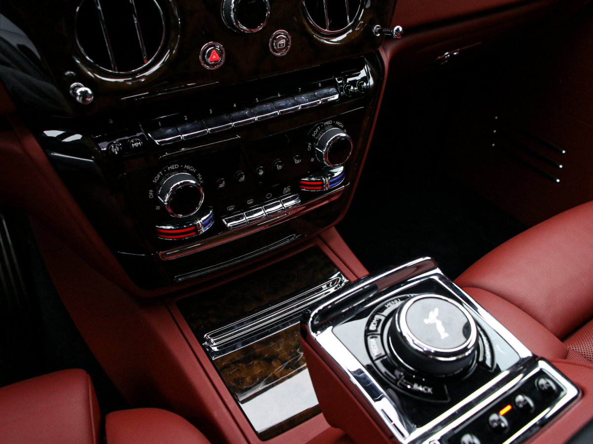 劳斯莱斯 幻影 2022 汽车图片 #9