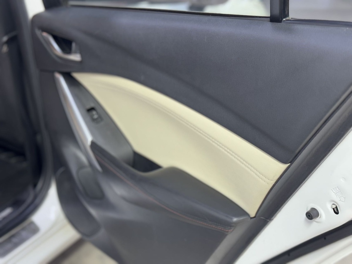 Mazda 2014 car image #9