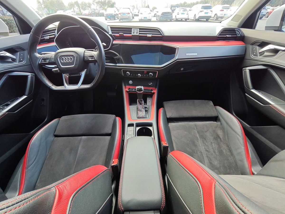 Audi 2019 car image #9