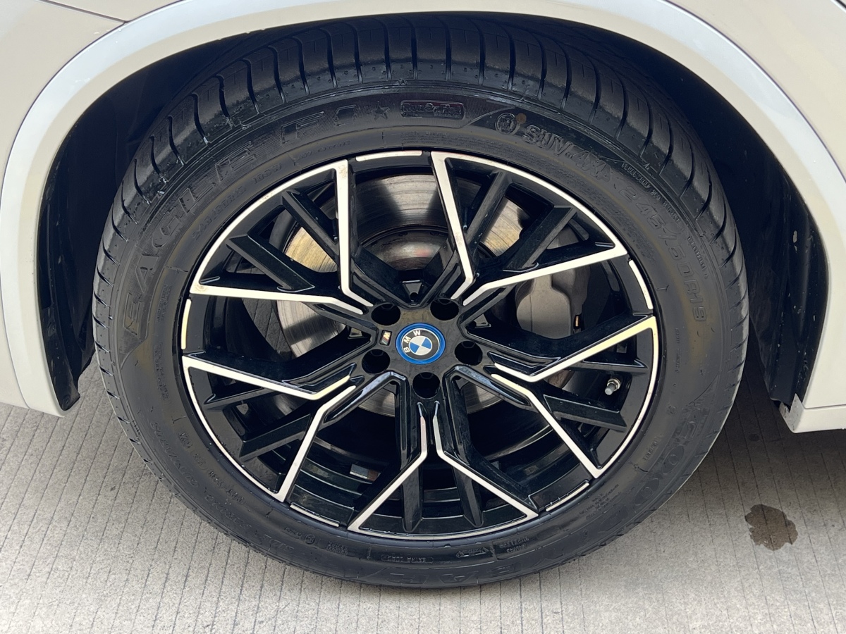 BMW iX3 2021 immagine di auto #9