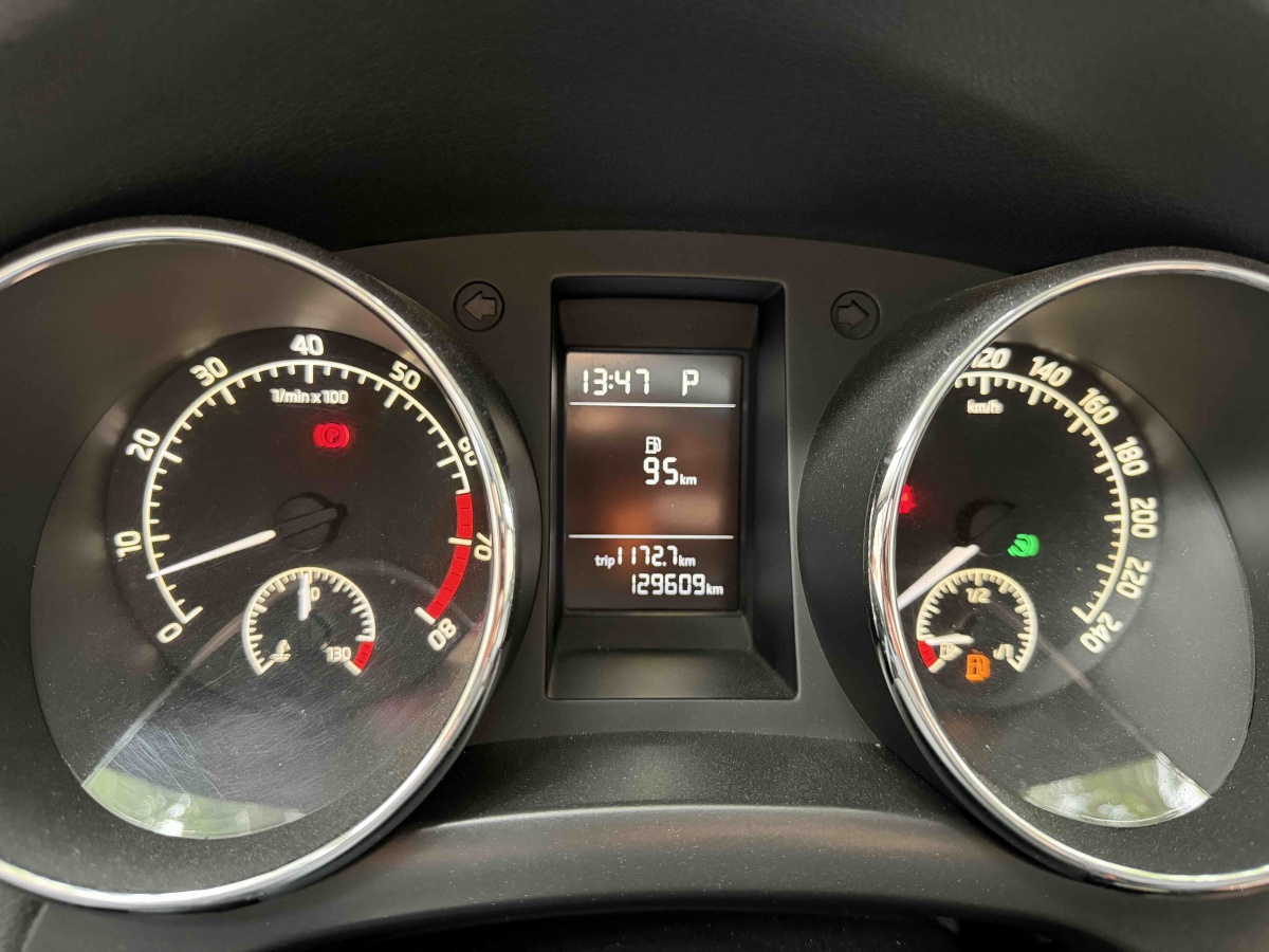 Skoda Yeti 2016 immagine di auto #9