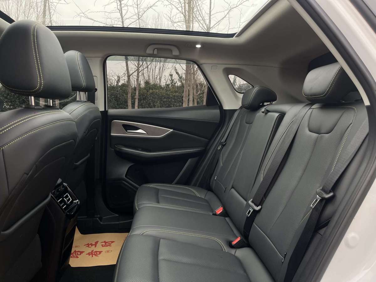 Forthing T5 EVO 2023 #9 Forthing T5 EVO 2023 car image #9