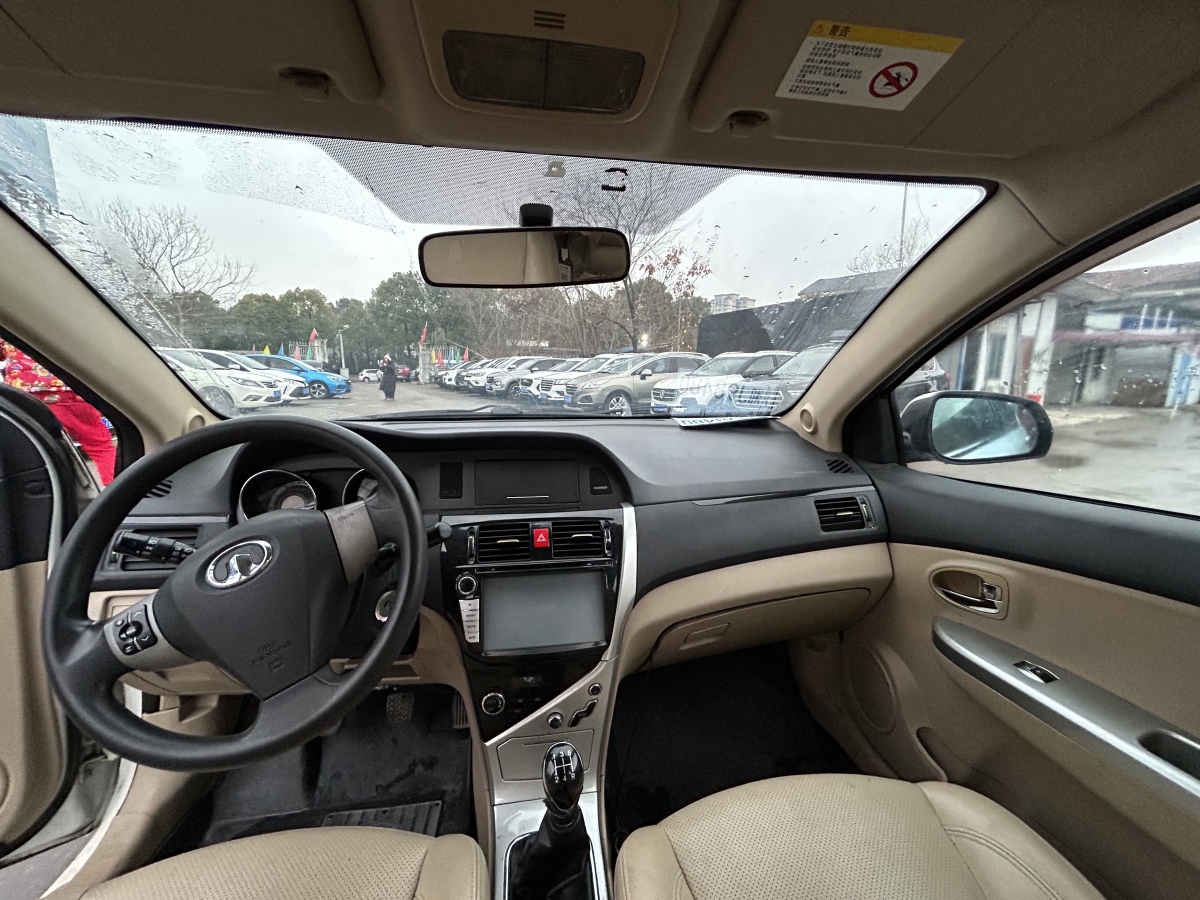 Great Wall C30 2013 car image #9