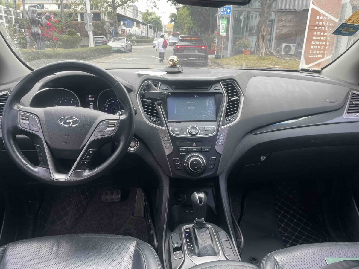 Hyundai Santa Fe 2016 #9 Hyundai Santa Fe 2016 car image #9