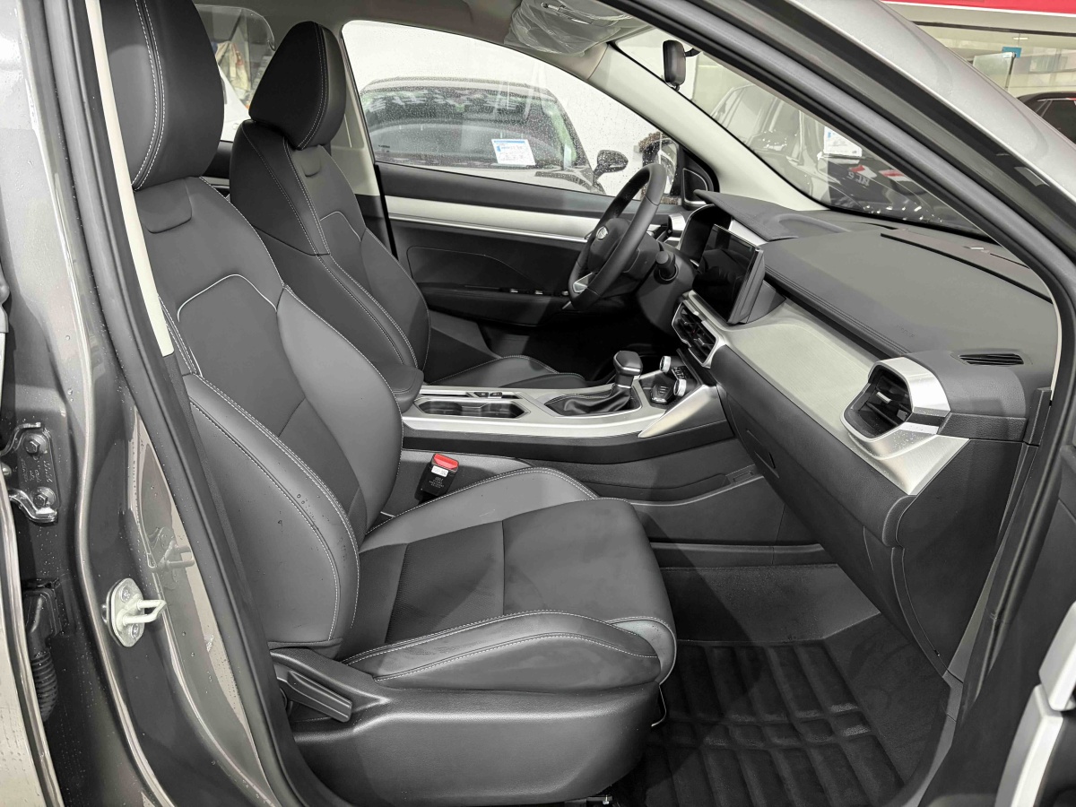 GEELY Coolray 2025 #9 GEELY Coolray 2025 car image #9