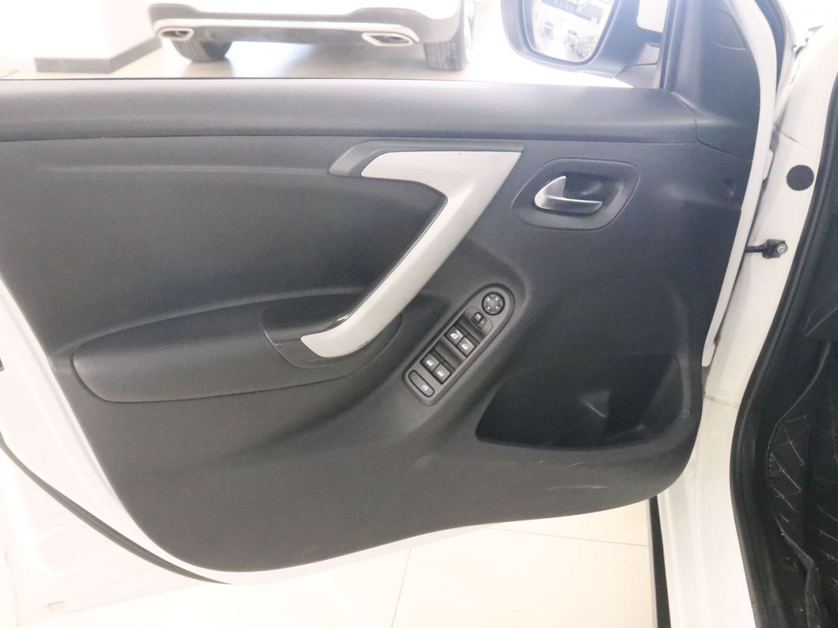 Citroen C3-XR 2017 #9 Citroen C3-XR 2017 car image #9
