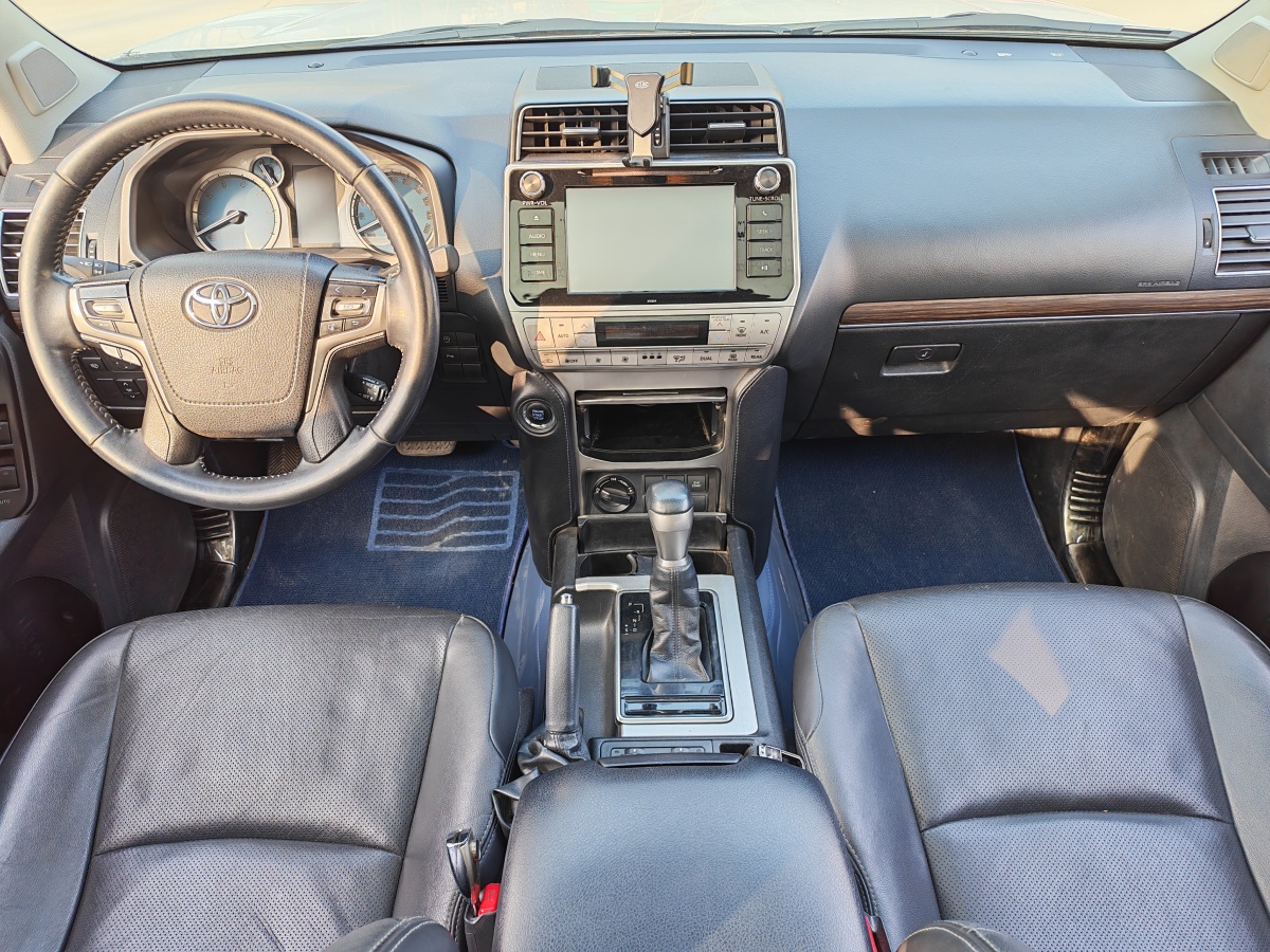 Toyota Land Cruiser Prado 2018 #9 Toyota Land Cruiser Prado 2018 car image #9