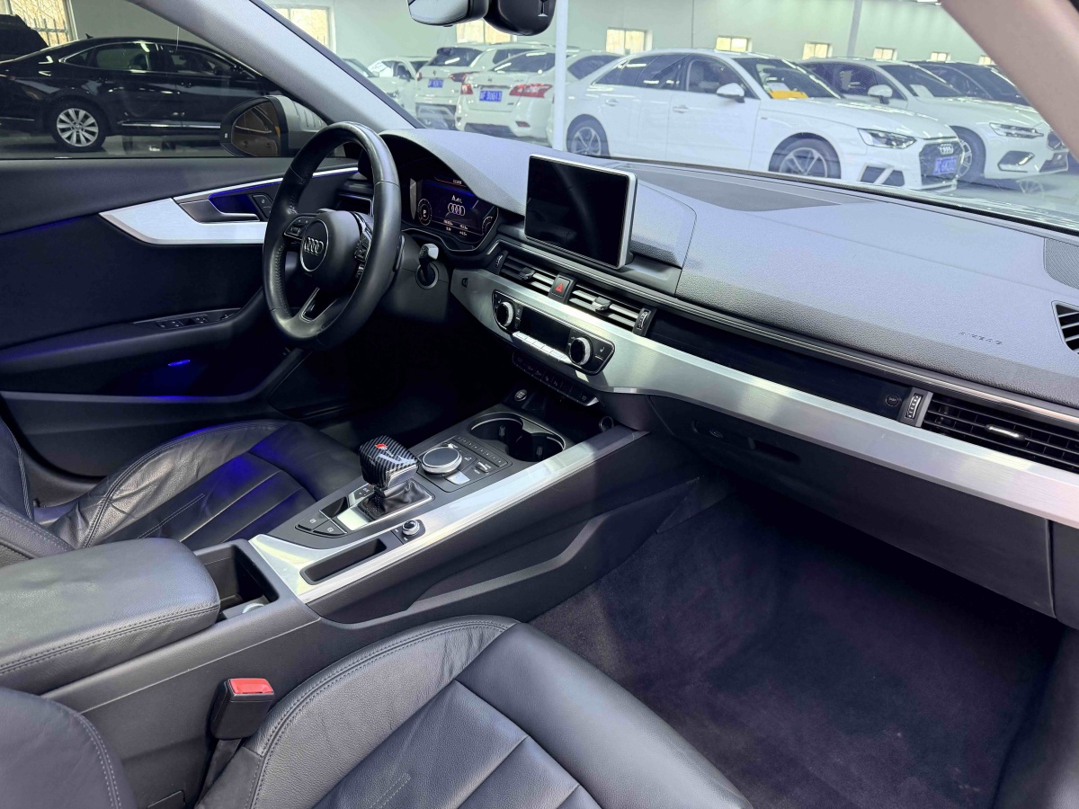 Audi A4L 2019 #9 Audi A4L 2019 car image #9