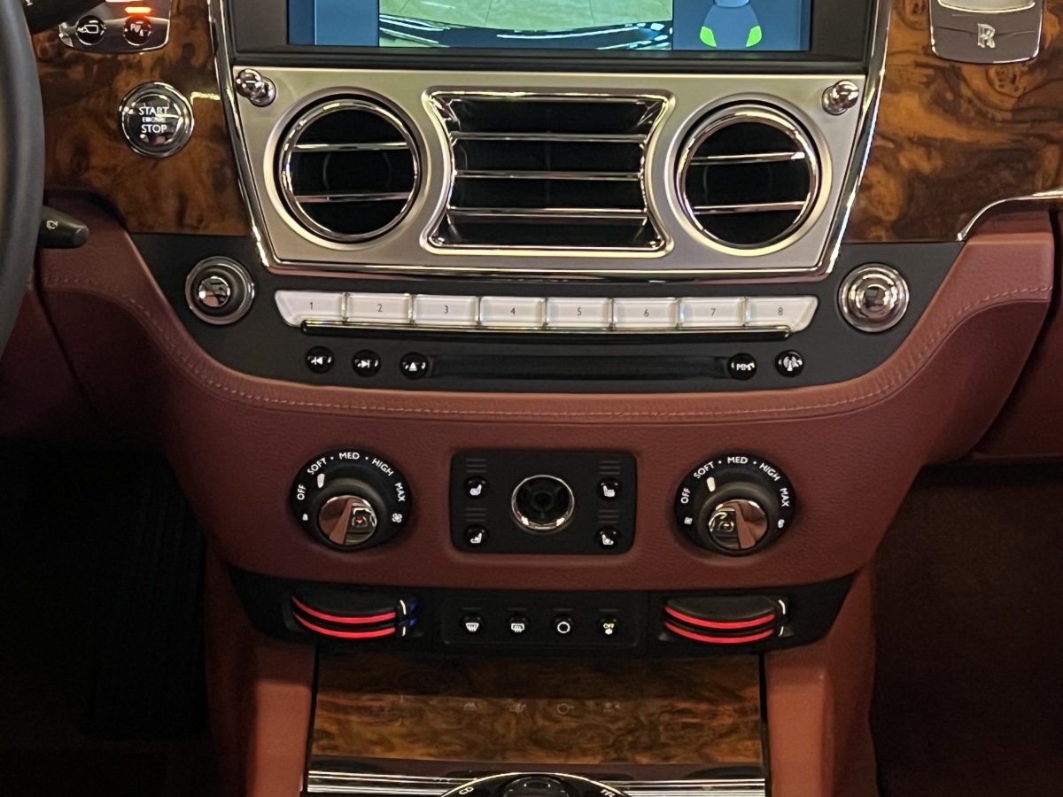 劳斯莱斯 古思特 2011 汽车图片 #9