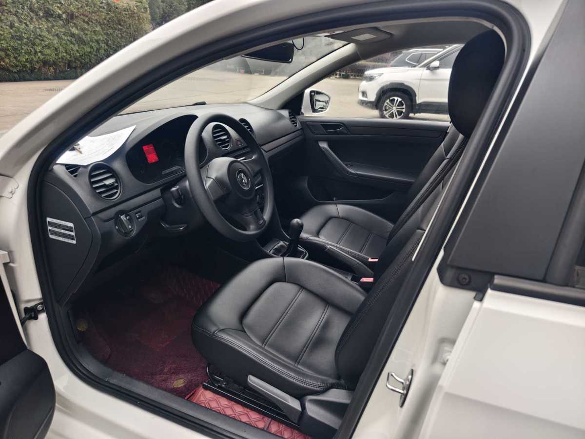 Volkswagen Jetta 2016 immagine di auto #9