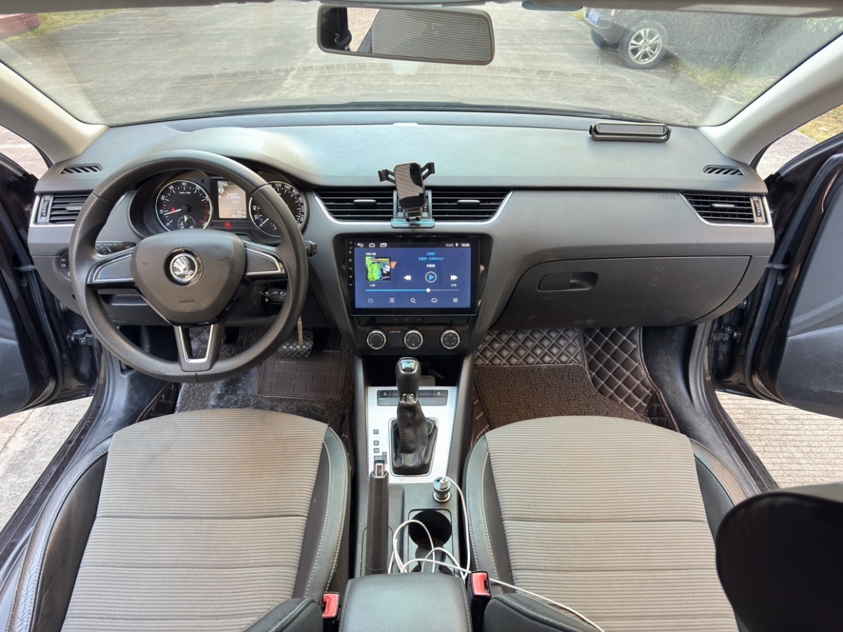 Skoda Octavia 2016 immagine di auto #9