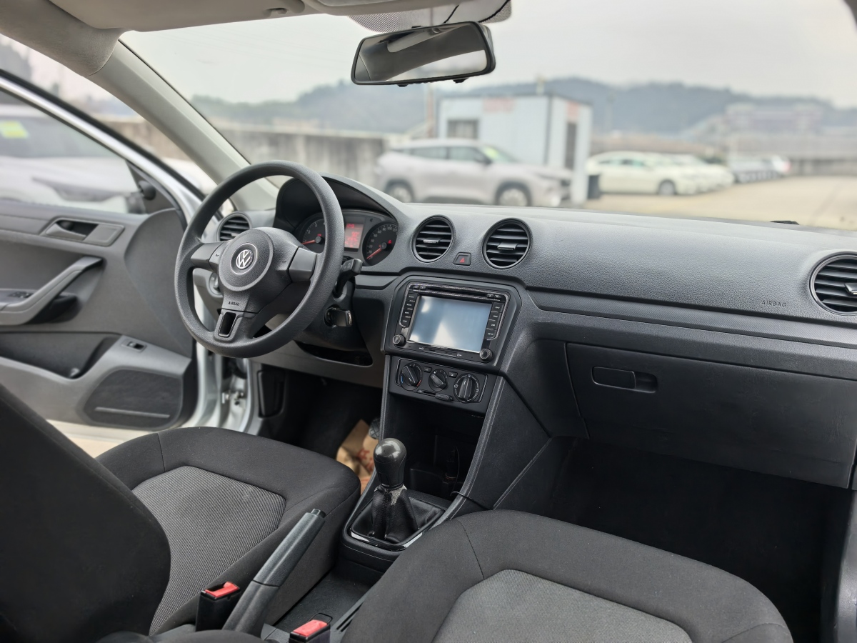 Volkswagen Jetta 2015 immagine di auto #9