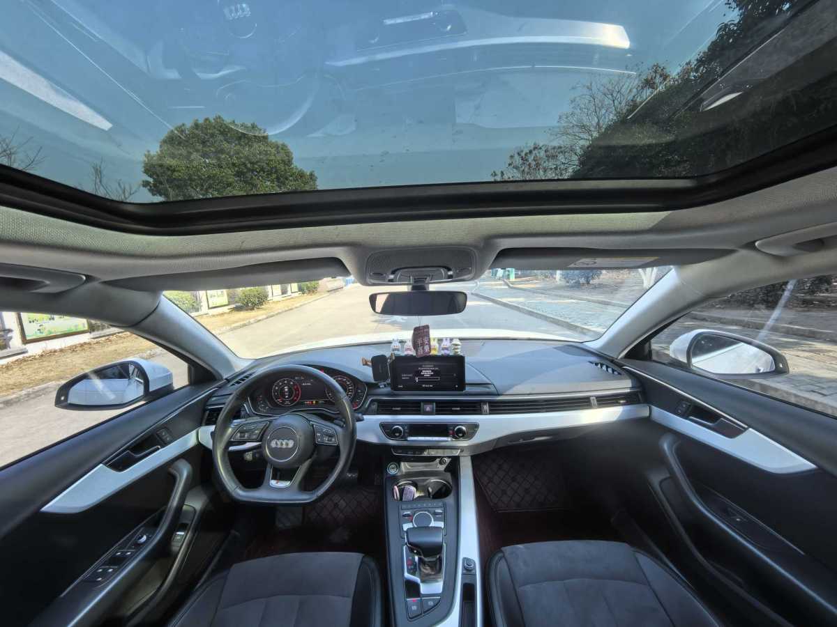 Audi A4L 2020 car image #9