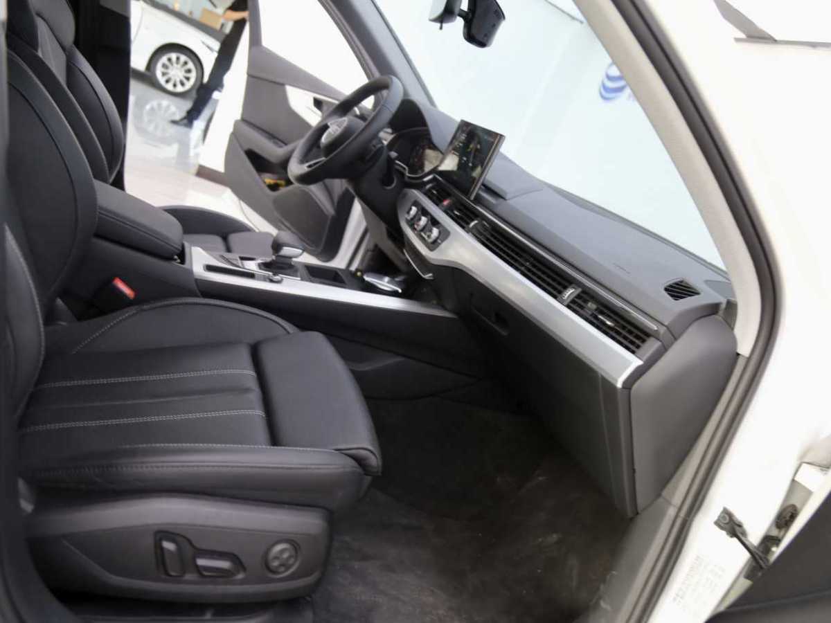 Audi A4L 2020 car image #9