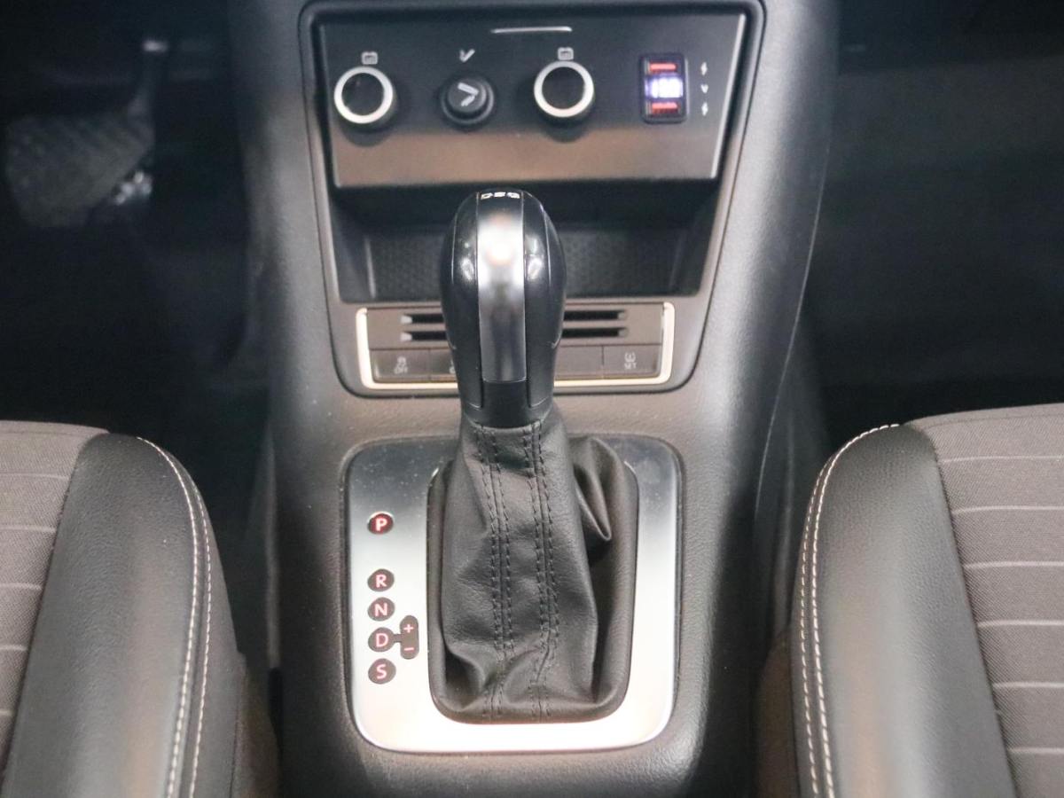 Volkswagen Tiguan 2018 immagine di auto #9