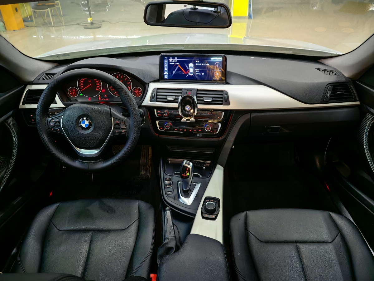 BMW 3 Series GT 2017 immagine di auto #9