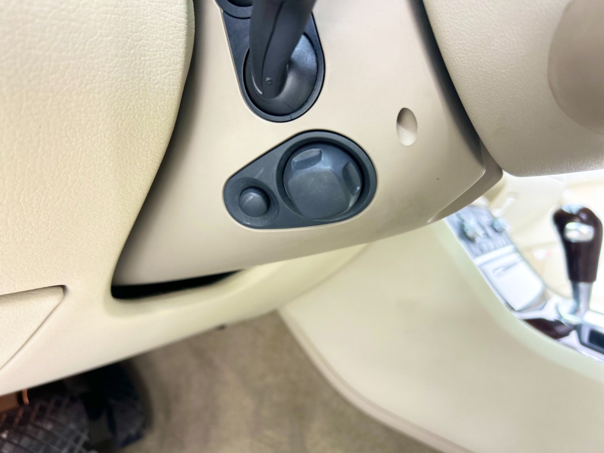 Audi A8 2008 car image #9