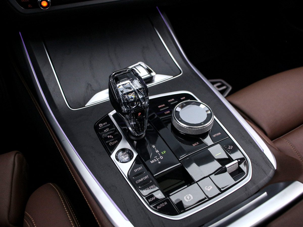 BMW X7 2020 صورة سيارة #9