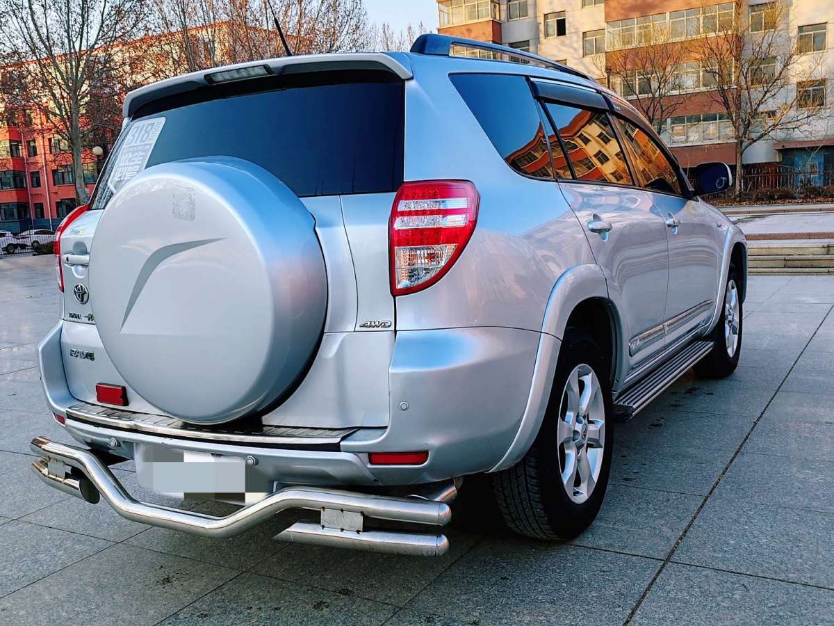 Toyota RAV4 2009 car image #9