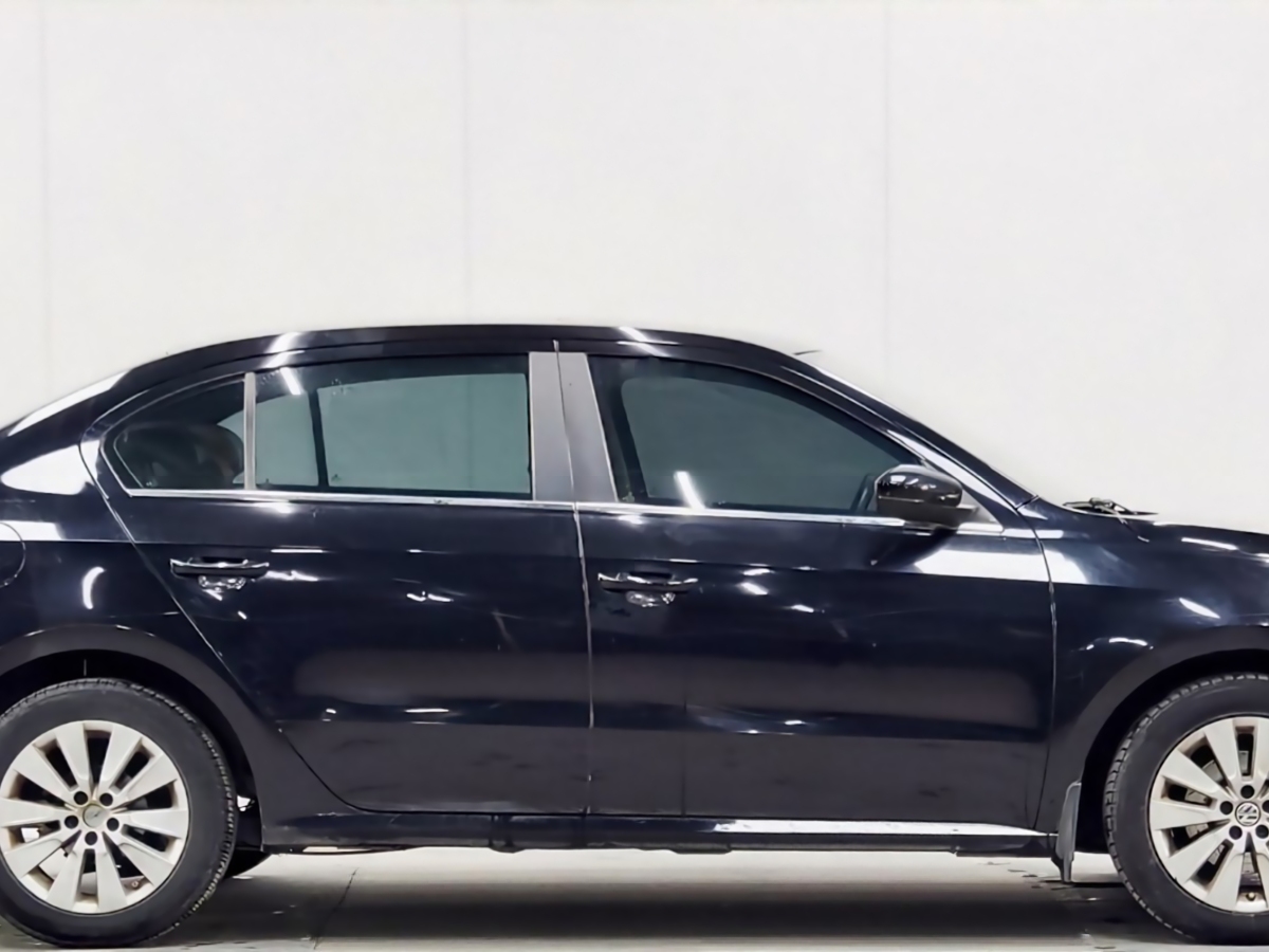 Volkswagen Lavida 2013 car image #9