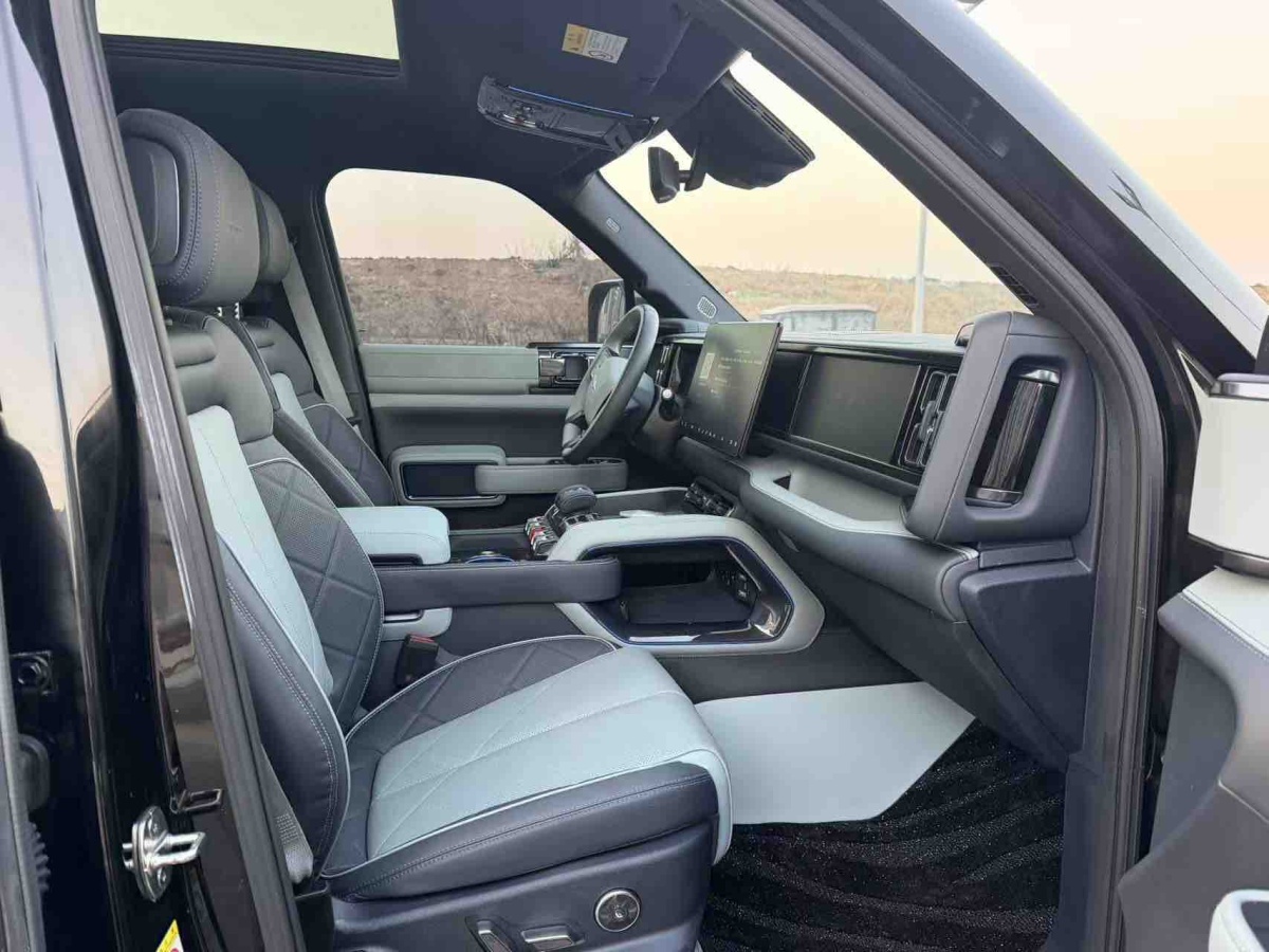 FangChengBao Leopard 5 2025 car image #9