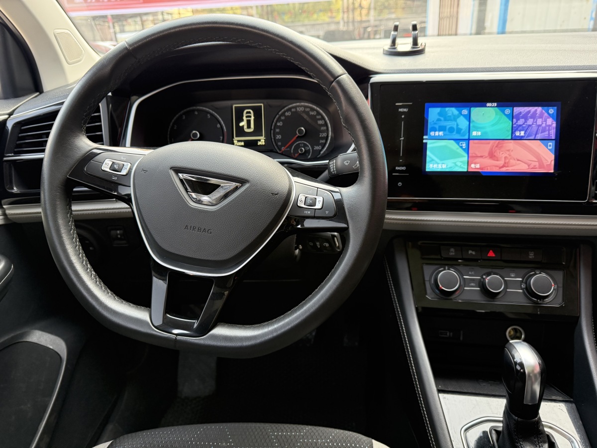 Jetta VS7 2023 car image #9