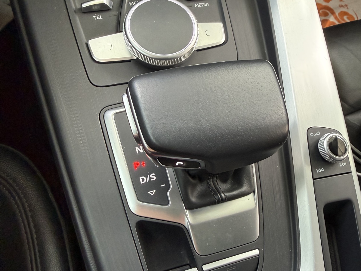 Audi A4L 2018 imagen de coche #9