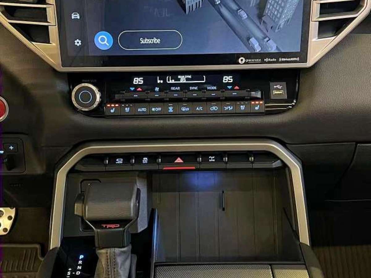 Toyota Sequoia 2023 car image #9