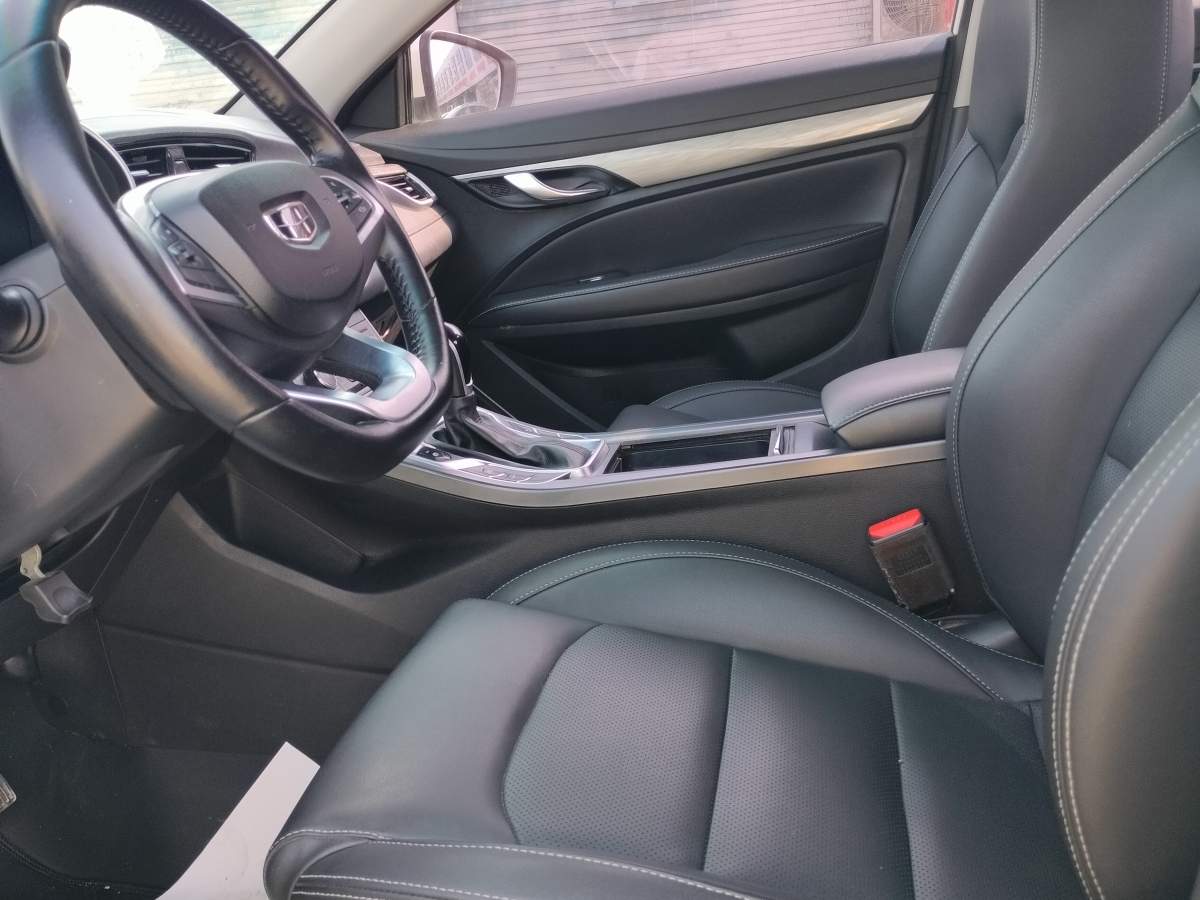 GEELY Emgrand 2019 car image #9