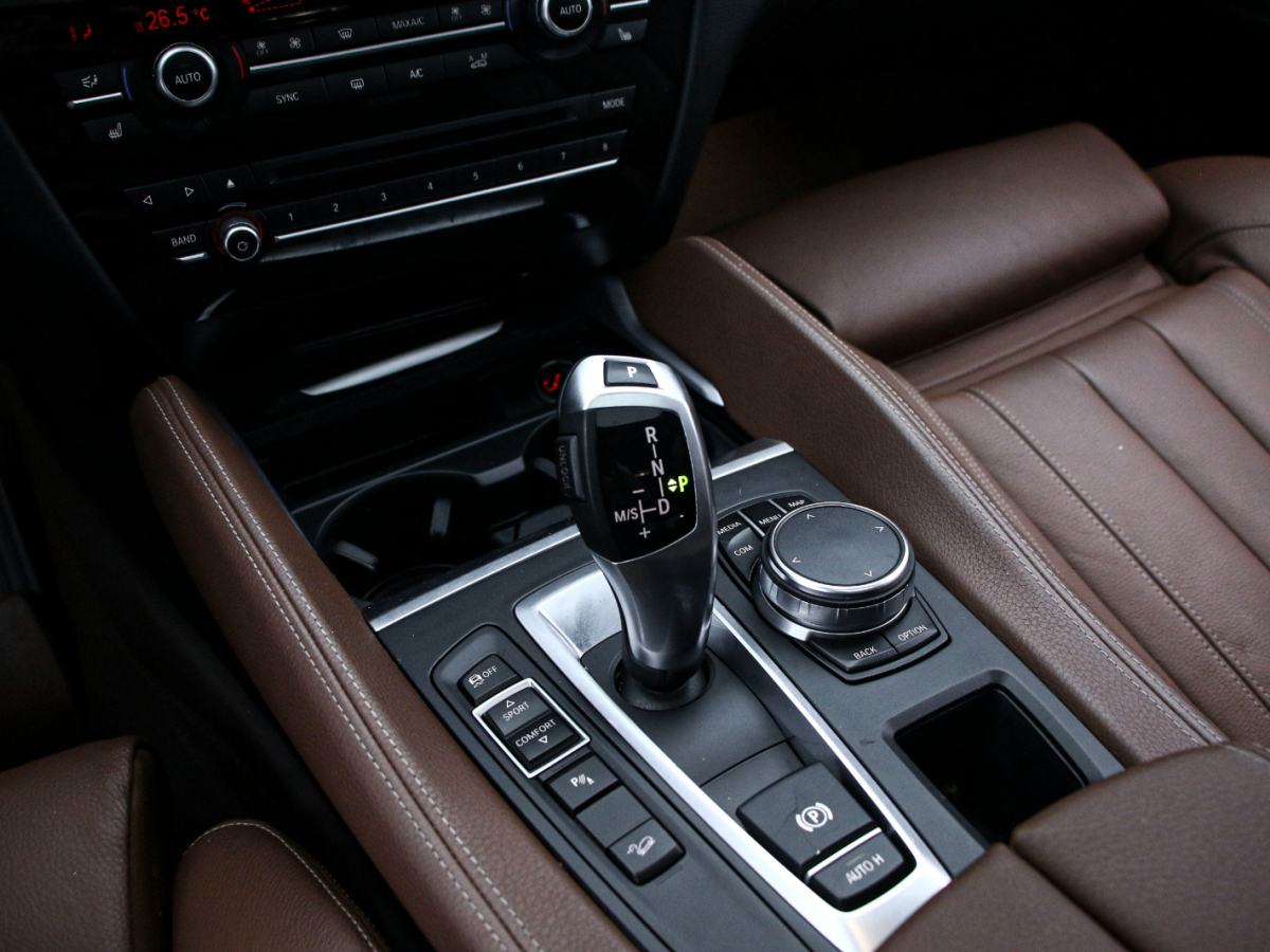 BMW X6 2019 image de voiture #9