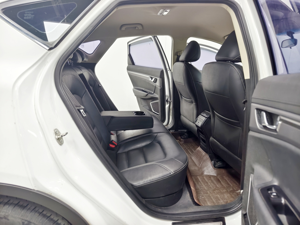 GEELY Emgrand GS 2016 immagine di auto #9