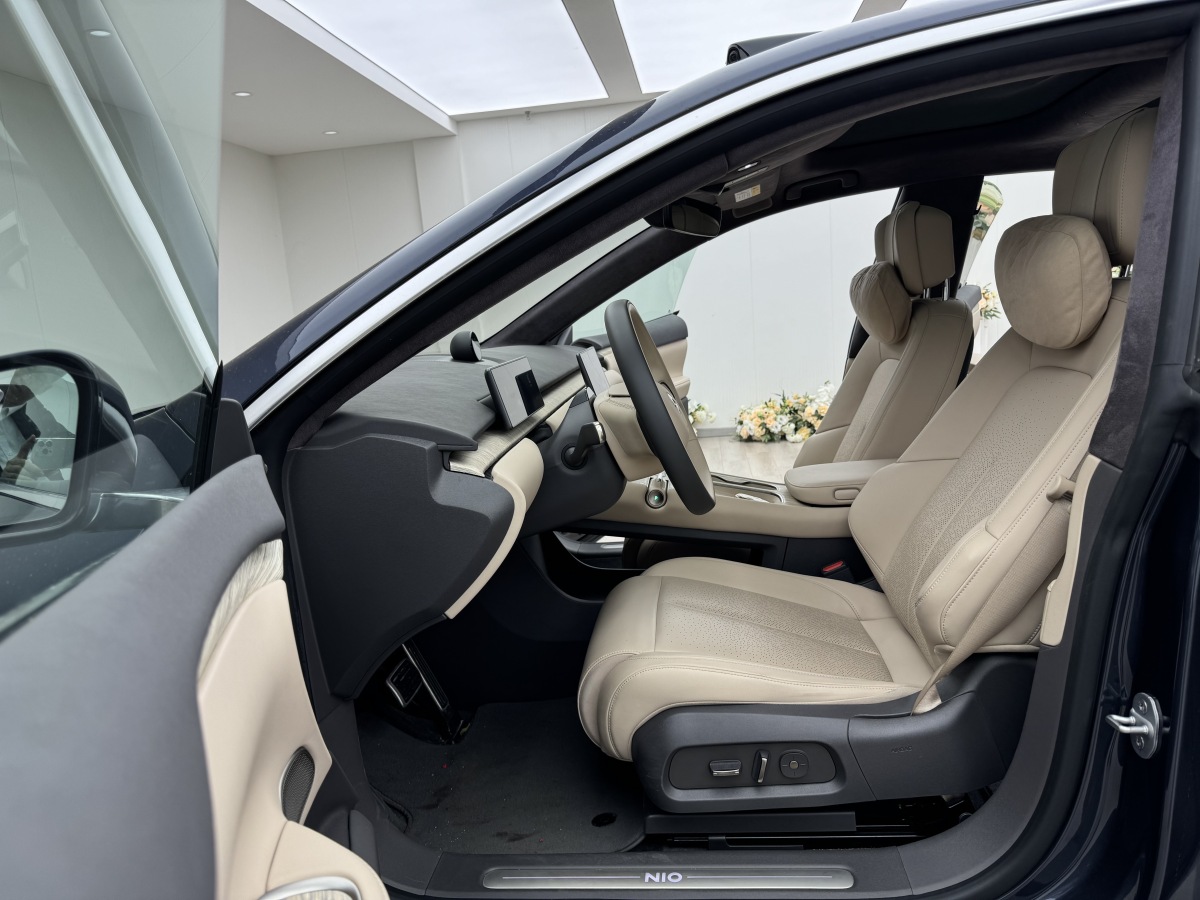 NIO ET7 2024 car image #9